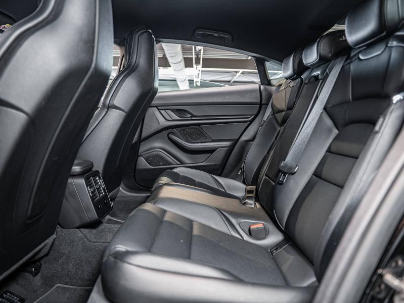 Voitures occasions PORSCHE Taycan 4S Champagne-au-Mont-d'Or