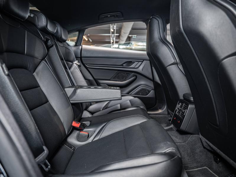 Voitures occasions PORSCHE Taycan 4S Champagne-au-Mont-d'Or