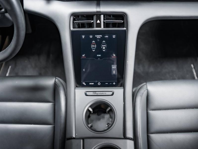 Voitures occasions PORSCHE Taycan 4S Champagne-au-Mont-d'Or