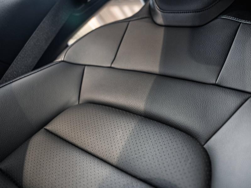 Voitures occasions PORSCHE Taycan 4S Champagne-au-Mont-d'Or