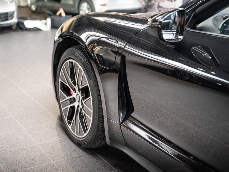 Voitures occasions PORSCHE Taycan 4S Champagne-au-Mont-d'Or