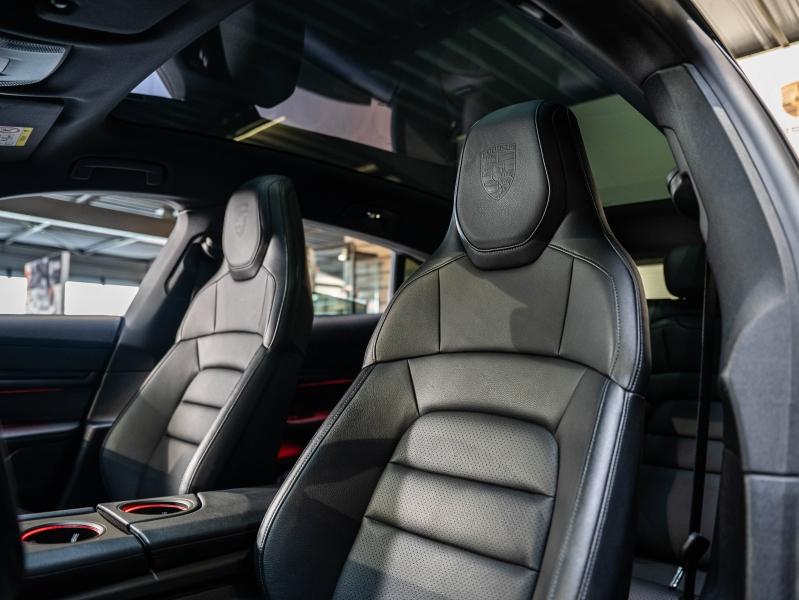 Voitures occasions PORSCHE Taycan Sport Turismo Base Champagne-au-Mont-d'Or