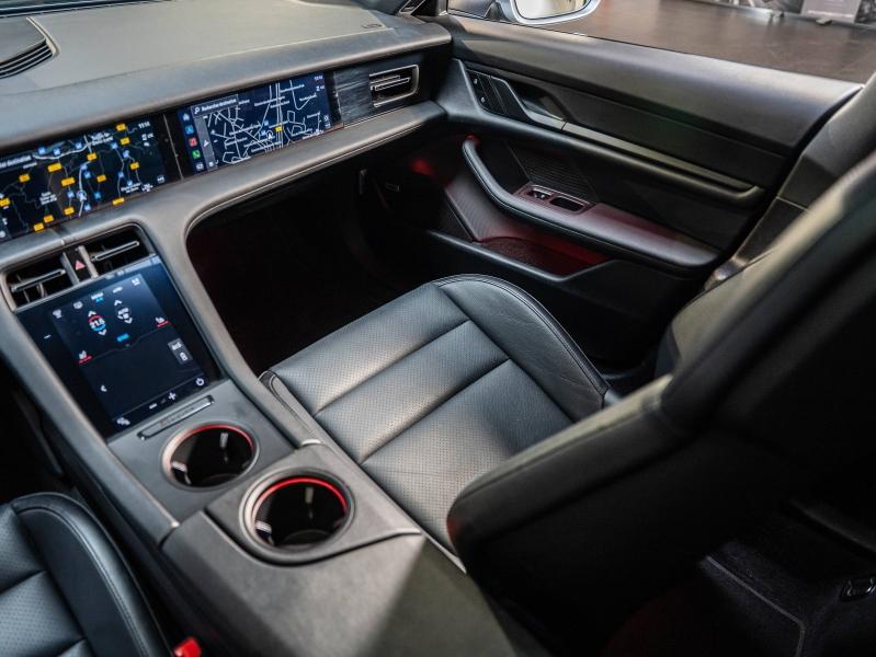 Voitures occasions PORSCHE Taycan Sport Turismo Base Champagne-au-Mont-d'Or