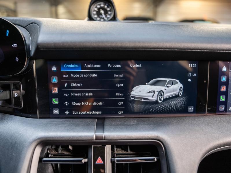 Voitures occasions PORSCHE Taycan Sport Turismo Base Champagne-au-Mont-d'Or