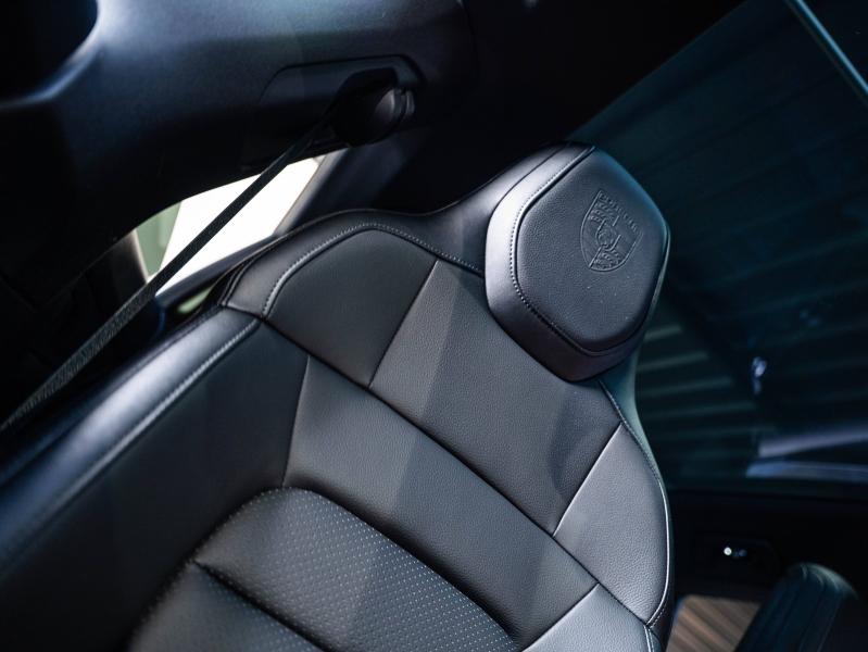 Voitures occasions PORSCHE Taycan Sport Turismo Base Champagne-au-Mont-d'Or