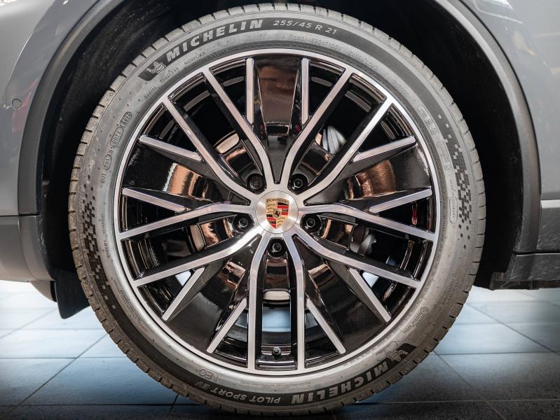 Voitures occasions PORSCHE MACAN Base Champagne-au-Mont-d'Or