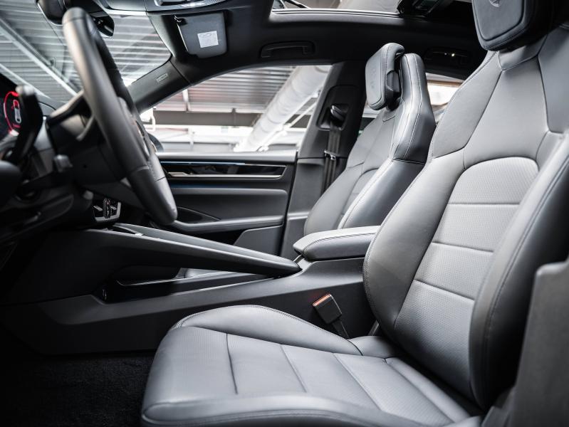 Voitures occasions PORSCHE MACAN Base Champagne-au-Mont-d'Or