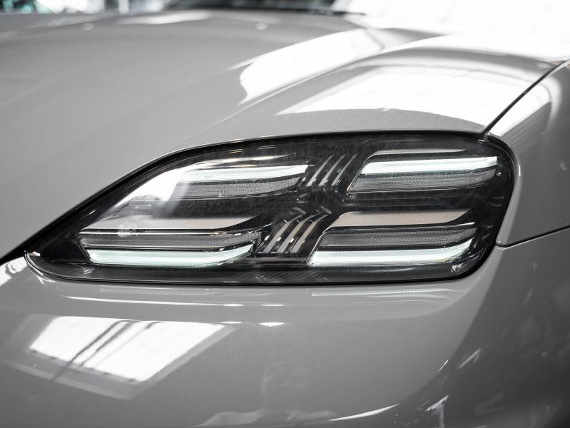 Voitures occasions PORSCHE MACAN Base Champagne-au-Mont-d'Or