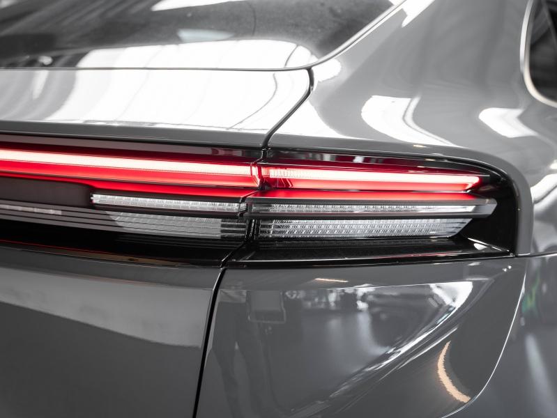 Voitures occasions PORSCHE MACAN Base Champagne-au-Mont-d'Or