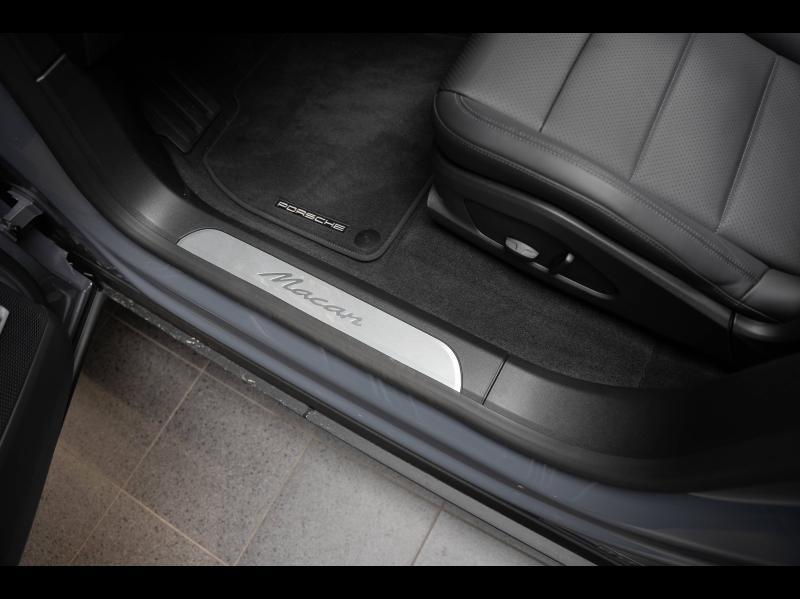 Voitures occasions PORSCHE MACAN Base Champagne-au-Mont-d'Or