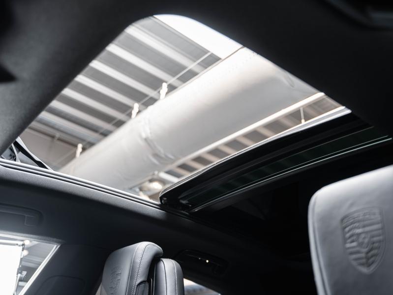 Voitures occasions PORSCHE MACAN Base Champagne-au-Mont-d'Or