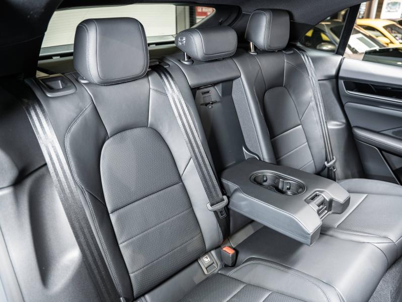 Voitures occasions PORSCHE MACAN Base Champagne-au-Mont-d'Or