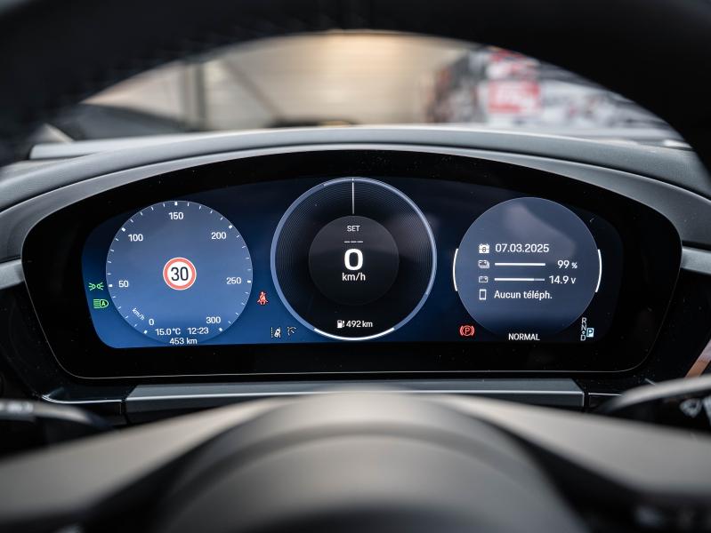 Voitures occasions PORSCHE MACAN Base Champagne-au-Mont-d'Or