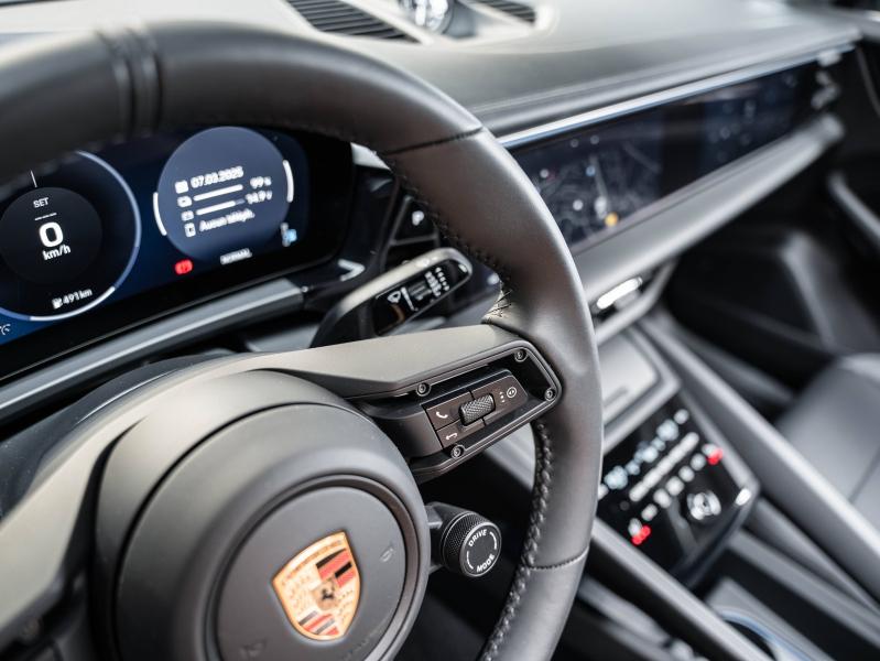 Voitures occasions PORSCHE MACAN Base Champagne-au-Mont-d'Or