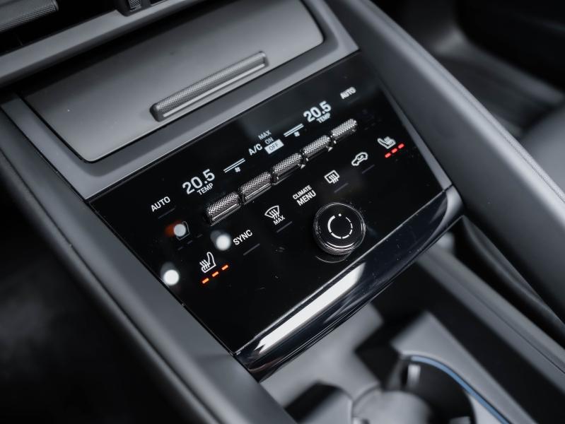 Voitures occasions PORSCHE MACAN Base Champagne-au-Mont-d'Or