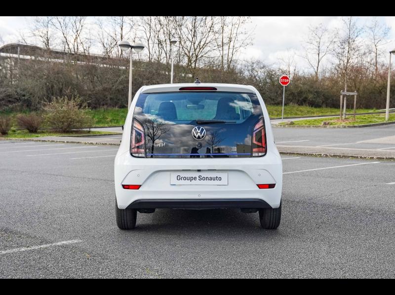 Voitures occasions VOLKSWAGEN e-up! Life Champagne-au-Mont-d'Or