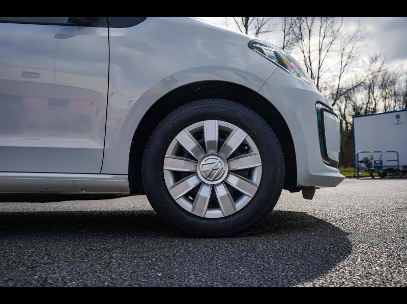 Voitures occasions VOLKSWAGEN e-up! Life Champagne-au-Mont-d'Or