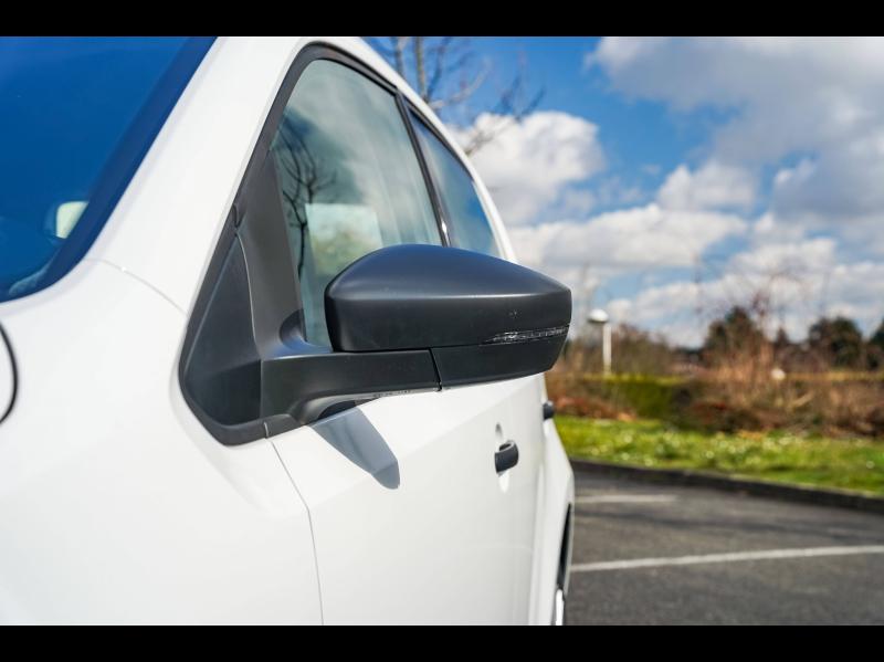 Voitures occasions VOLKSWAGEN e-up! Life Champagne-au-Mont-d'Or