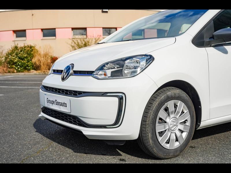 Voitures occasions VOLKSWAGEN e-up! Life Champagne-au-Mont-d'Or