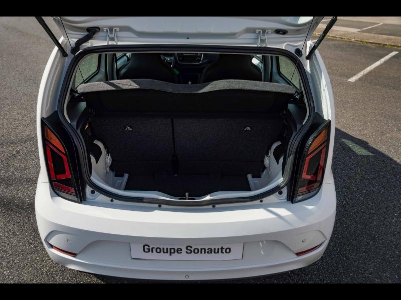 Voitures occasions VOLKSWAGEN e-up! Life Champagne-au-Mont-d'Or
