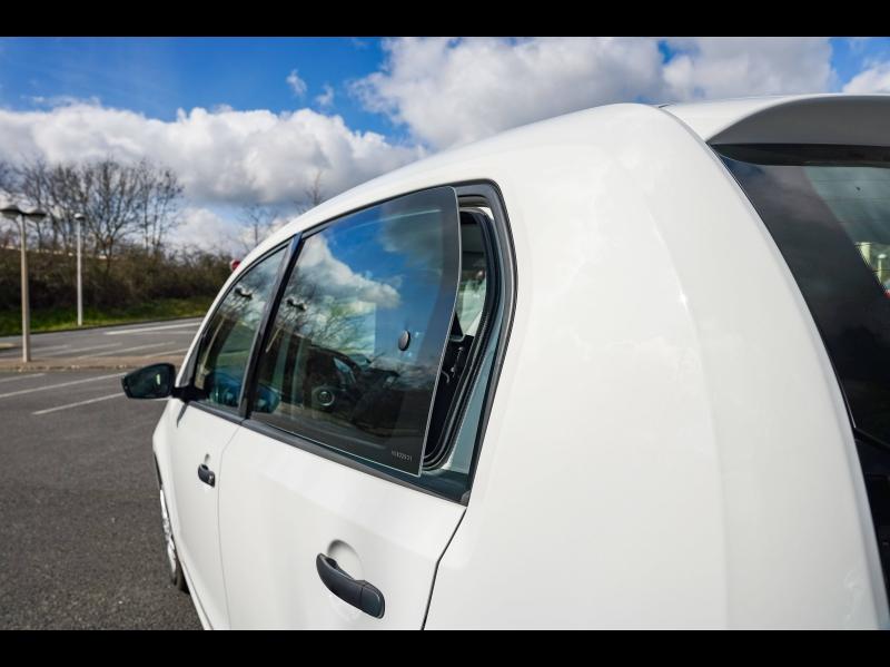 Voitures occasions VOLKSWAGEN e-up! Life Champagne-au-Mont-d'Or