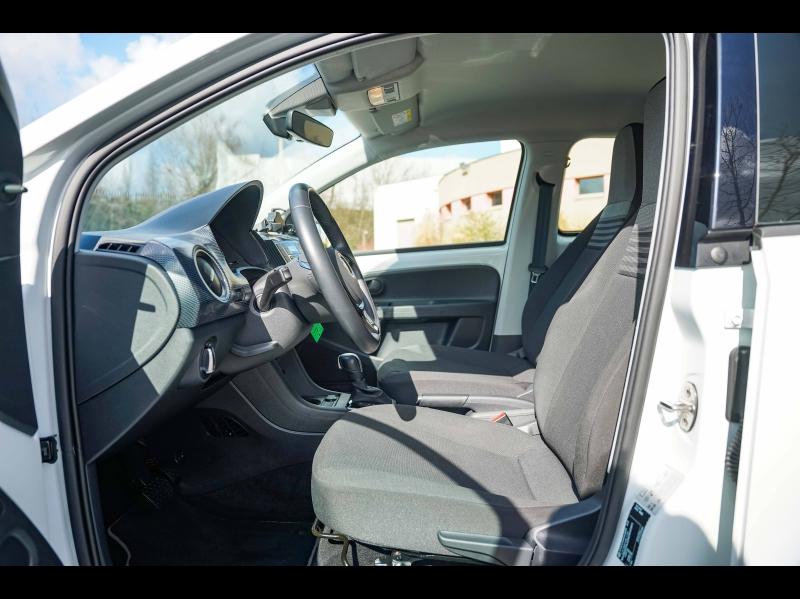 Voitures occasions VOLKSWAGEN e-up! Life Champagne-au-Mont-d'Or