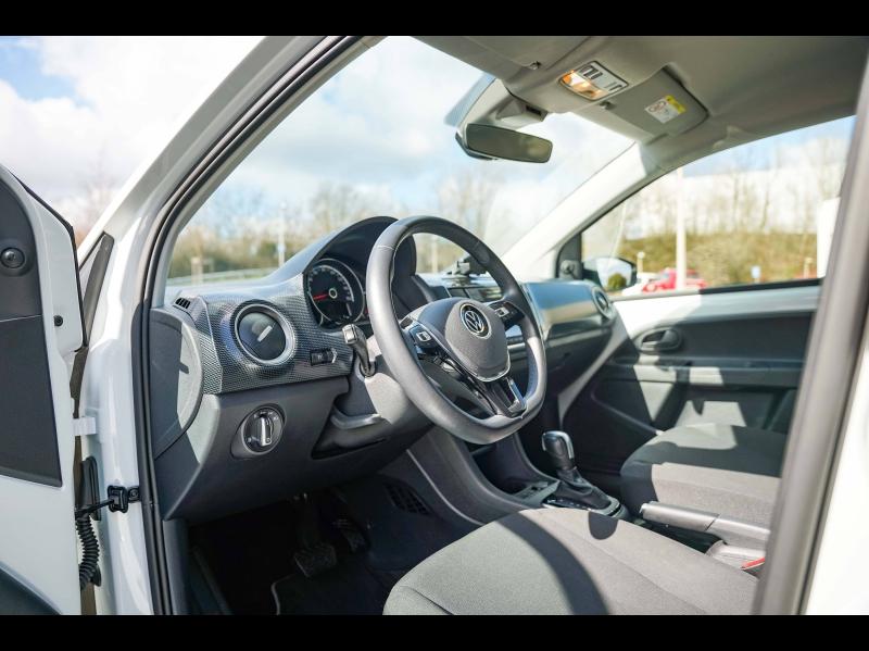 Voitures occasions VOLKSWAGEN e-up! Life Champagne-au-Mont-d'Or
