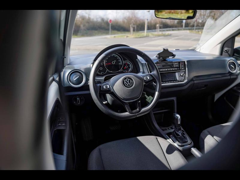 Voitures occasions VOLKSWAGEN e-up! Life Champagne-au-Mont-d'Or