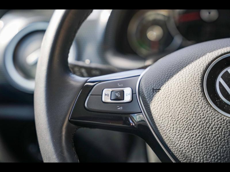 Voitures occasions VOLKSWAGEN e-up! Life Champagne-au-Mont-d'Or
