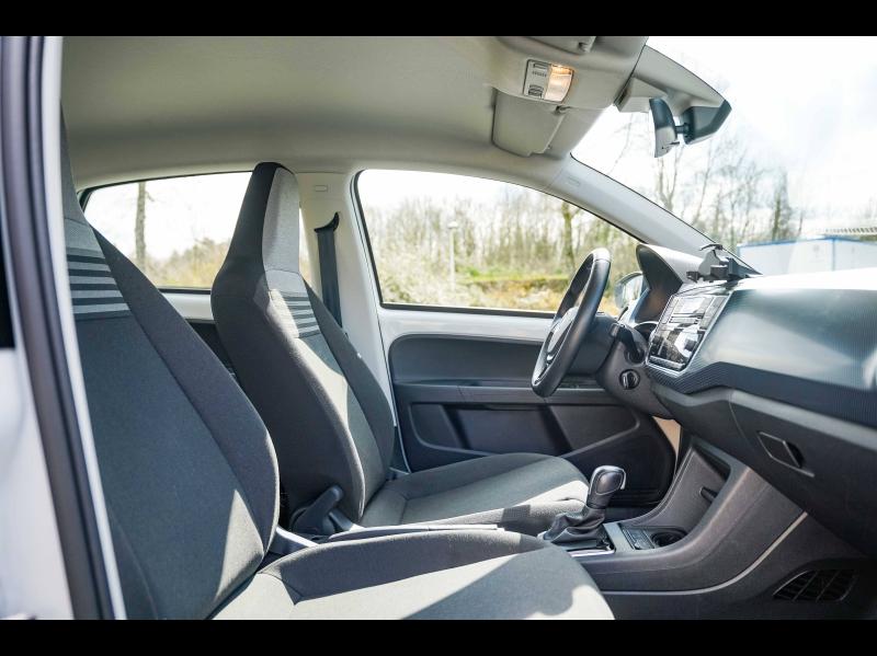 Voitures occasions VOLKSWAGEN e-up! Life Champagne-au-Mont-d'Or