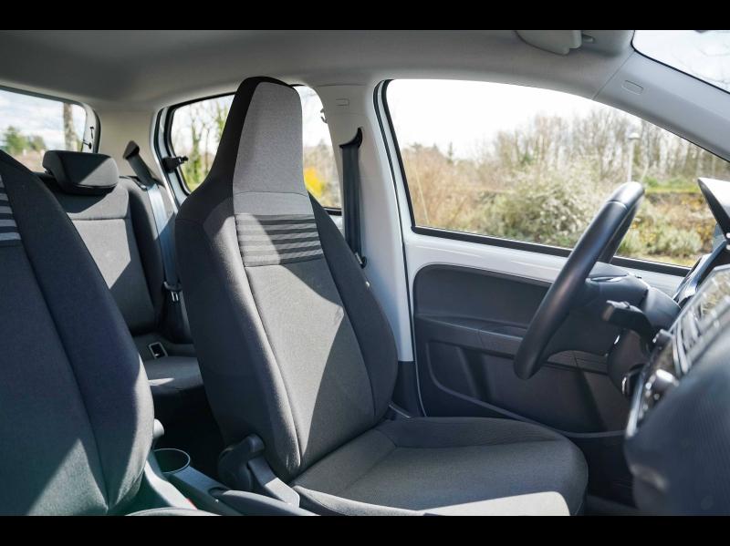 Voitures occasions VOLKSWAGEN e-up! Life Champagne-au-Mont-d'Or