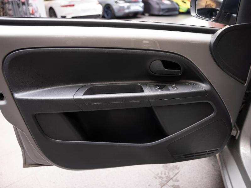 Voitures occasions VOLKSWAGEN e-up! Base Champagne-au-Mont-d'Or