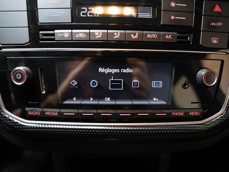 Voitures occasions VOLKSWAGEN e-up! Base Champagne-au-Mont-d'Or