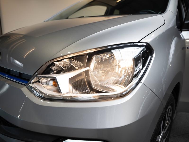 Voitures occasions VOLKSWAGEN e-up! Base Champagne-au-Mont-d'Or