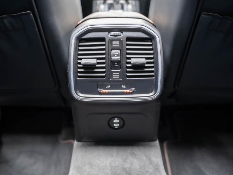 Voitures occasions PORSCHE MACAN GTS Champagne-au-Mont-d'Or