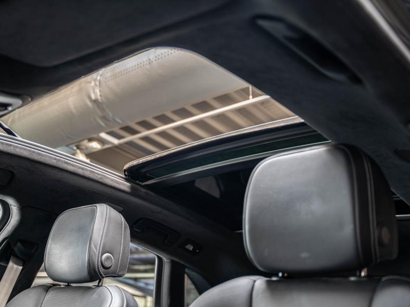 Voitures occasions PORSCHE MACAN Turbo Champagne-au-Mont-d'Or