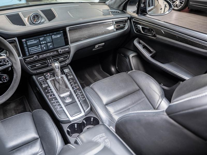 Voitures occasions PORSCHE MACAN Turbo Champagne-au-Mont-d'Or