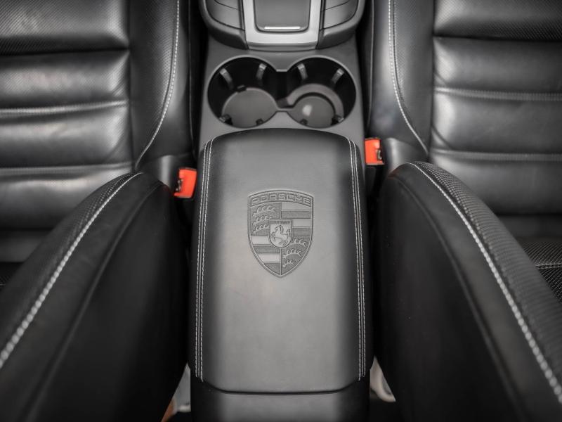 Voitures occasions PORSCHE MACAN Turbo Champagne-au-Mont-d'Or