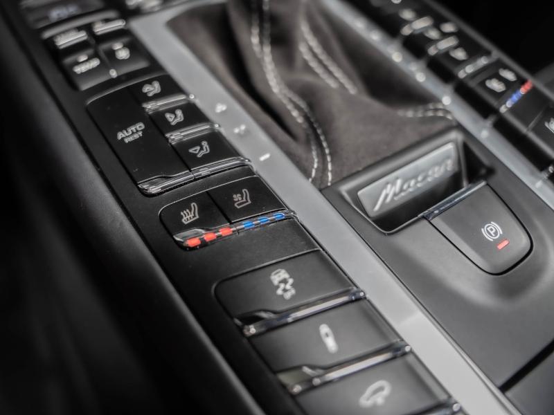 Voitures occasions PORSCHE MACAN Turbo Champagne-au-Mont-d'Or