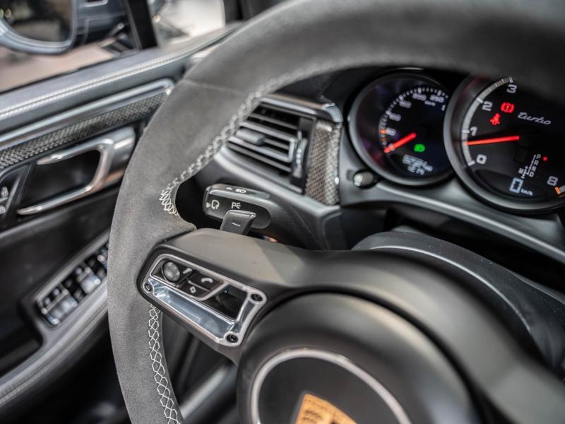 Voitures occasions PORSCHE MACAN Turbo Champagne-au-Mont-d'Or