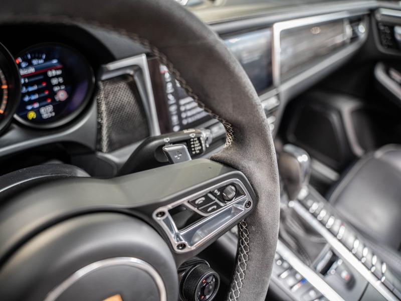 Voitures occasions PORSCHE MACAN Turbo Champagne-au-Mont-d'Or