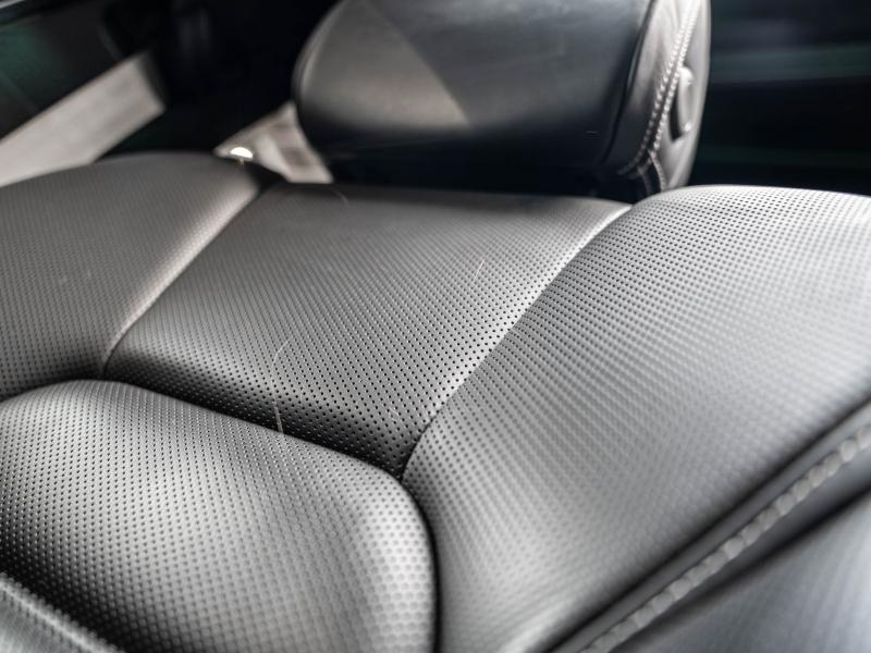 Voitures occasions PORSCHE MACAN Turbo Champagne-au-Mont-d'Or