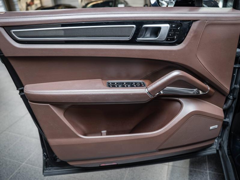 Voitures occasions PORSCHE CAYENNE Turbo Champagne-au-Mont-d'Or