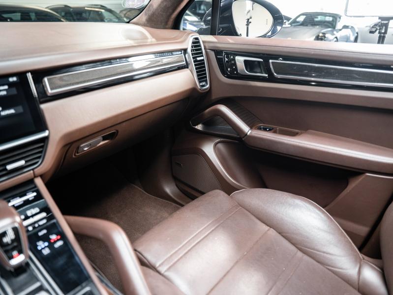 Voitures occasions PORSCHE CAYENNE Turbo Champagne-au-Mont-d'Or