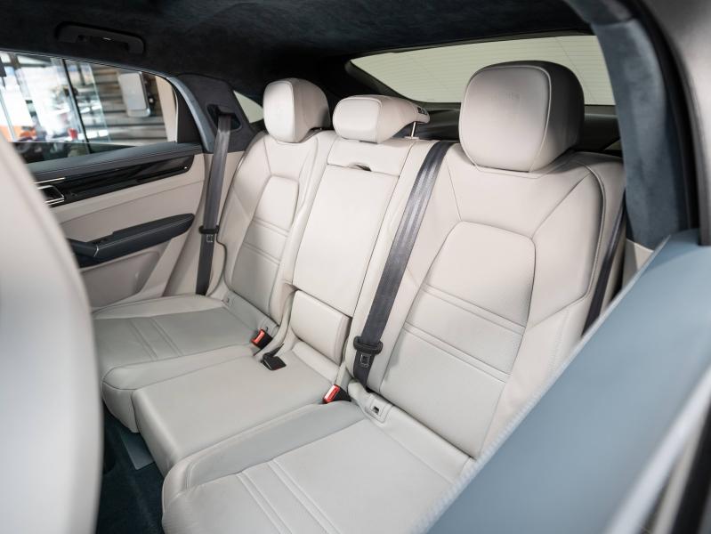 Voitures occasions PORSCHE Cayenne Coupe E-Hybrid Platinum Ed Champagne-au-Mont-d'Or