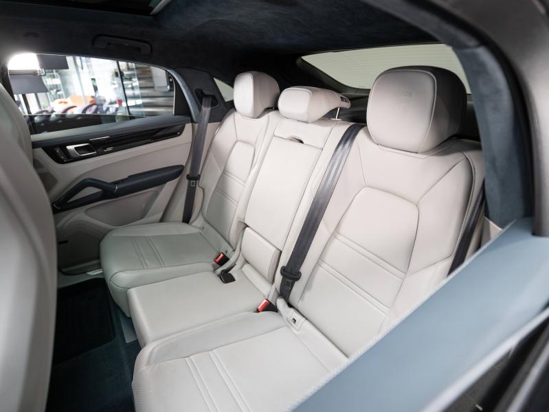 Voitures occasions PORSCHE Cayenne Coupe E-Hybrid Platinum Ed Champagne-au-Mont-d'Or