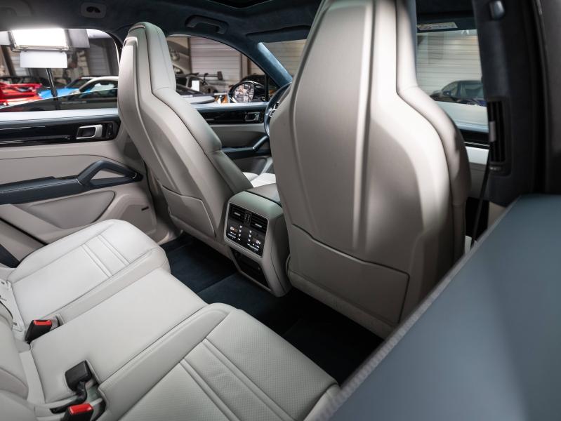 Voitures occasions PORSCHE Cayenne Coupe E-Hybrid Platinum Ed Champagne-au-Mont-d'Or