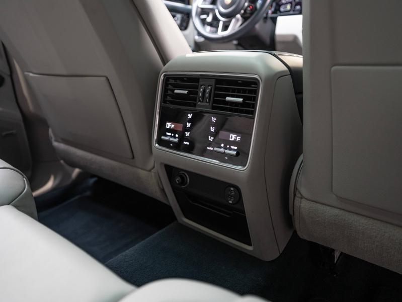 Voitures occasions PORSCHE Cayenne Coupe E-Hybrid Platinum Ed Champagne-au-Mont-d'Or