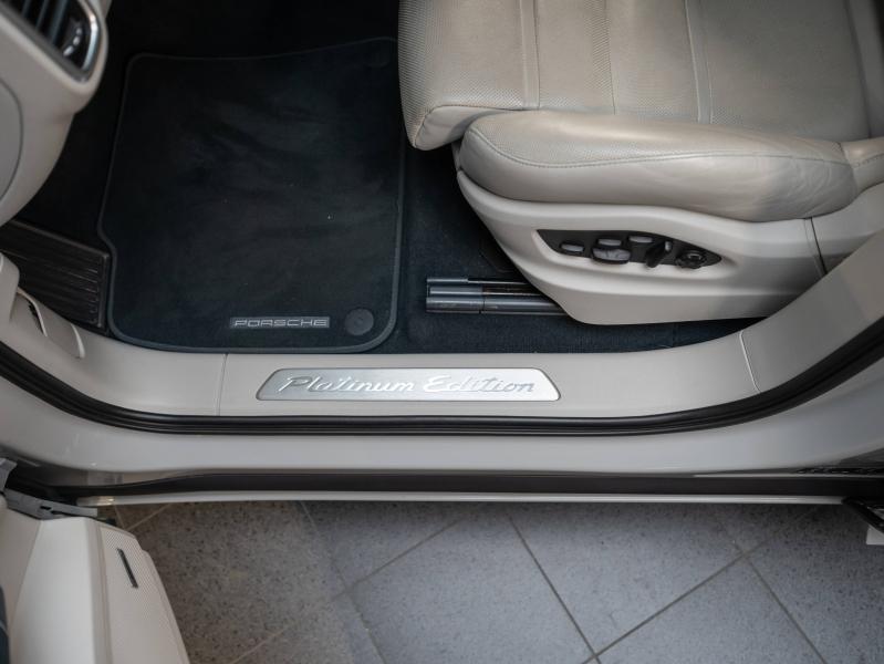 Voitures occasions PORSCHE Cayenne Coupe E-Hybrid Platinum Ed Champagne-au-Mont-d'Or