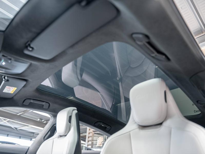 Voitures occasions PORSCHE Taycan Turbo Champagne-au-Mont-d'Or